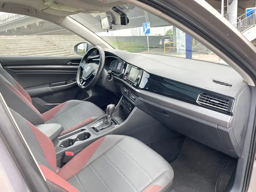 Bora 2020 1.5L automatic elite model купить на сайте DeffCars
