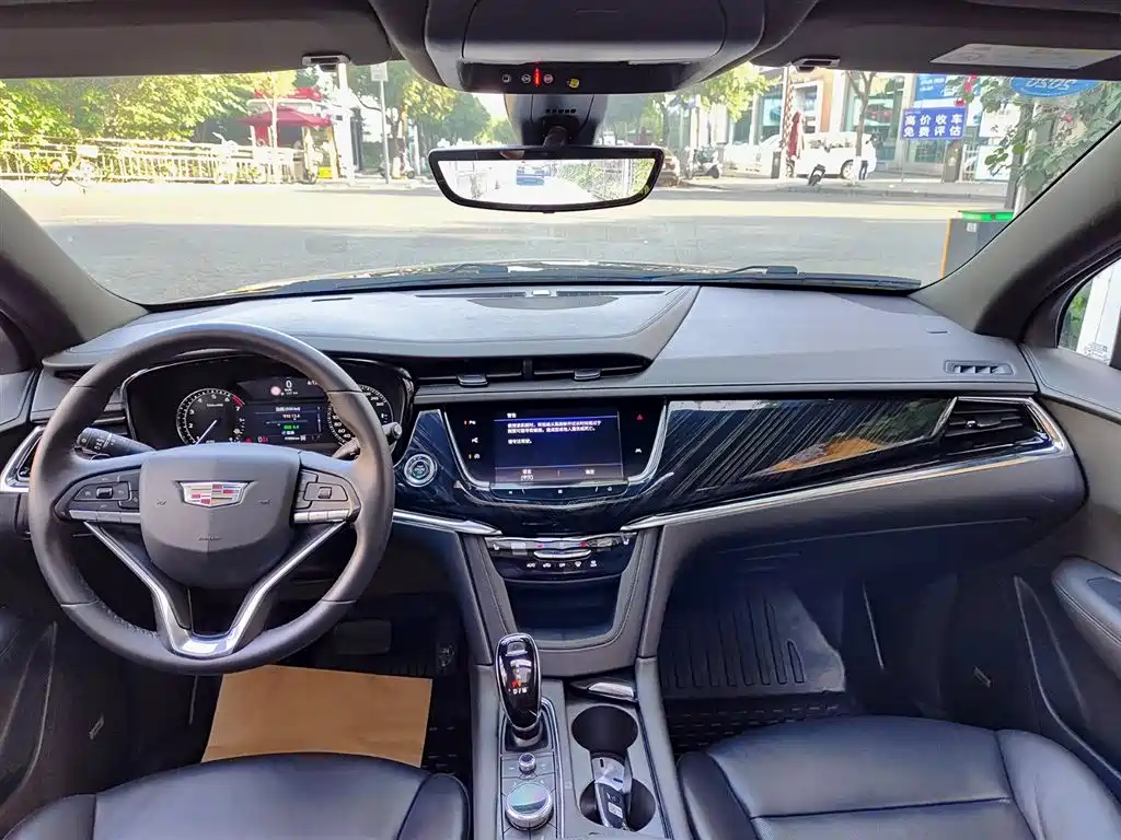 Cadillac XT6 2020 28T six-seat four-wheel drive luxury model купить на сайте DeffCars