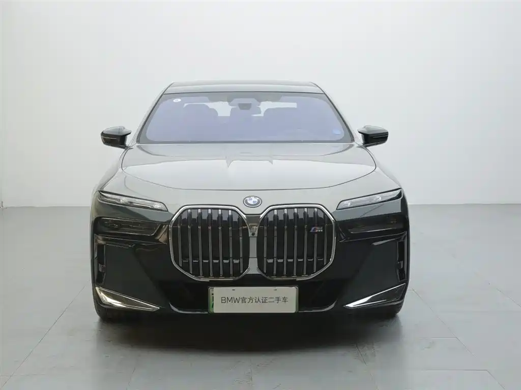 BMW i7 M70L 2023 M70L купить на сайте DeffCars