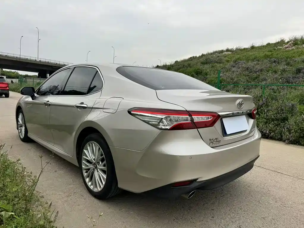 Camry 2018 2.5G Deluxe Edition купить на сайте DeffCars