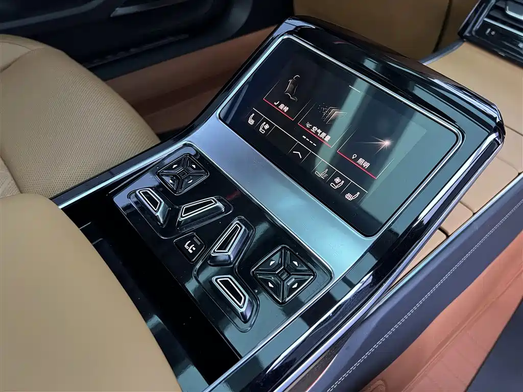 Audi A8 2024 A8L Horch Founder's Edition Classic купить на сайте DeffCars