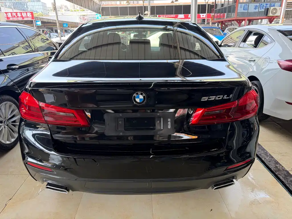 BMW 5 Series 2018 facelift 530Li leading model luxury package купить на сайте DeffCars
