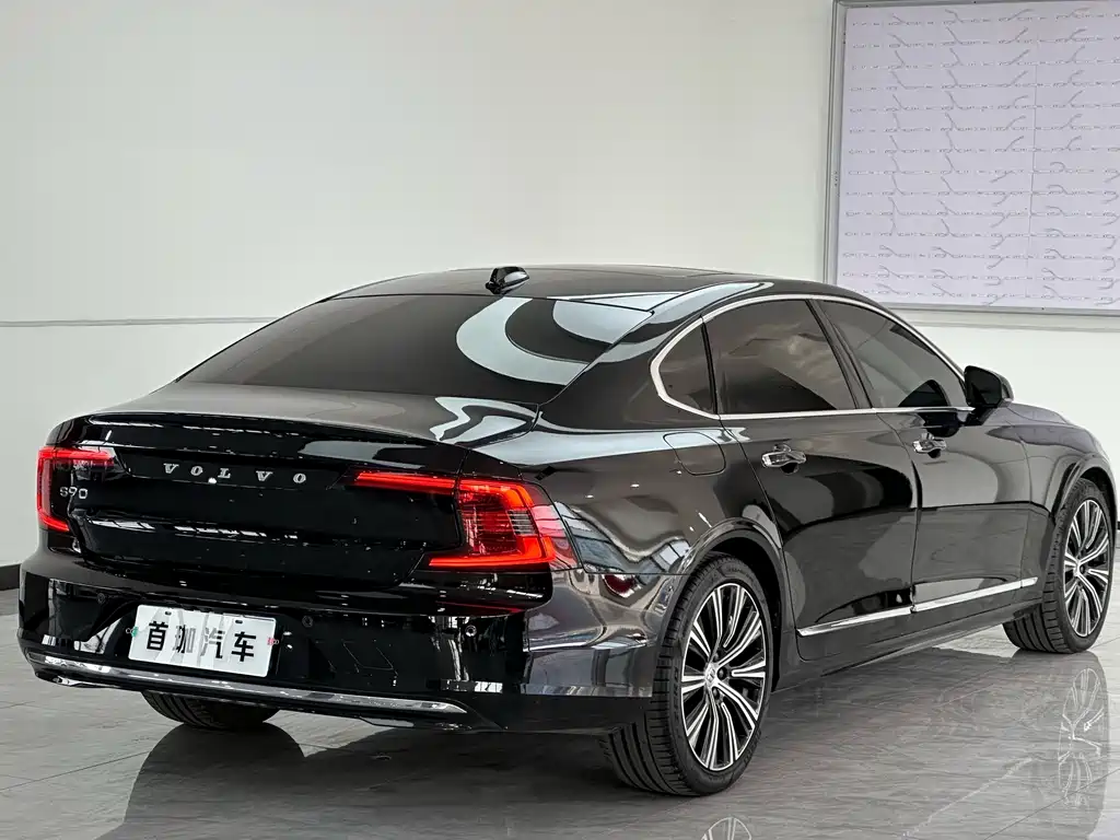 Volvo S90 2023 B5 Zhiyuan Luxury Edition купить на сайте DeffCars