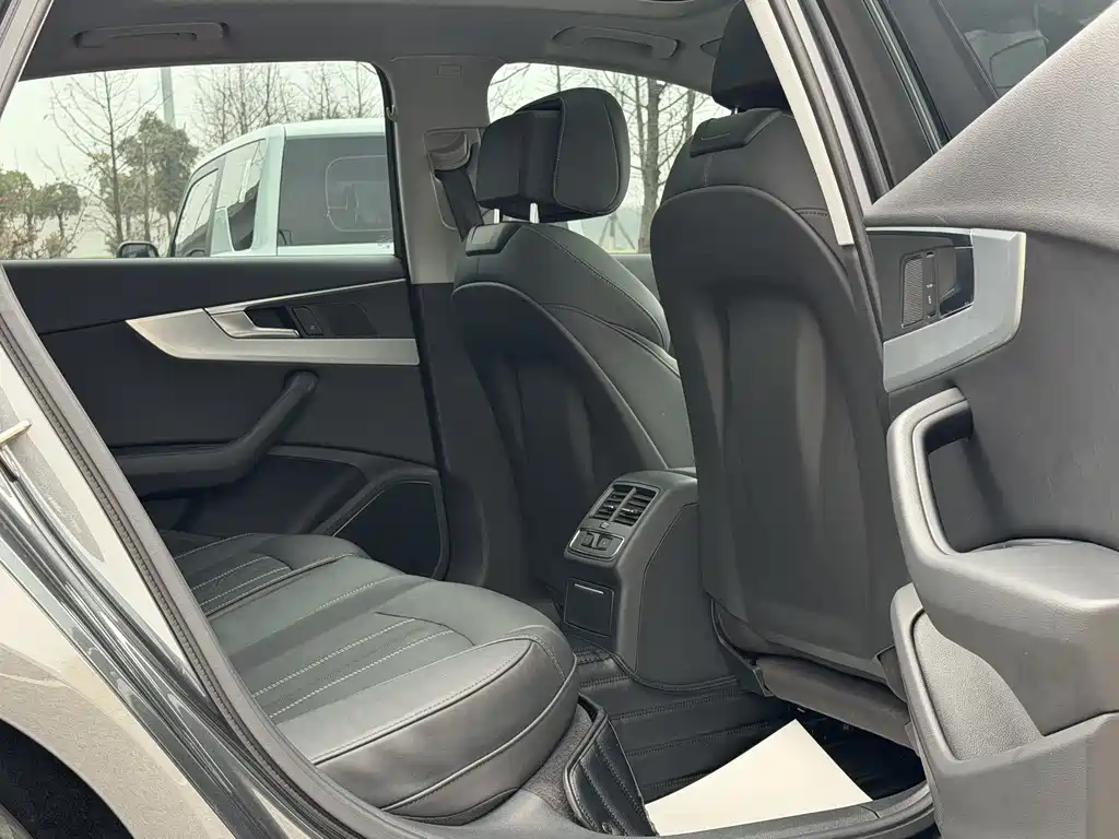 Audi A4L 2020 40 TFSI Fashionable and Dynamic купить на сайте DeffCars