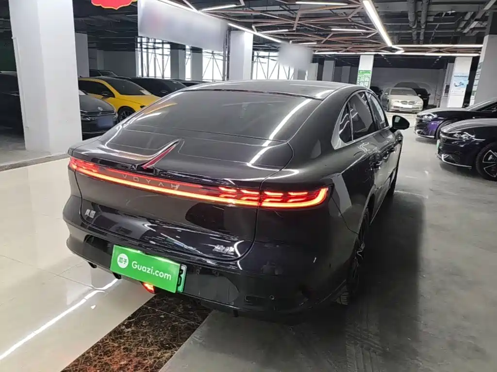 Lantu Chasing Light 2024 PHEV four-wheel drive ultra-long range flagship version купить на сайте DeffCars