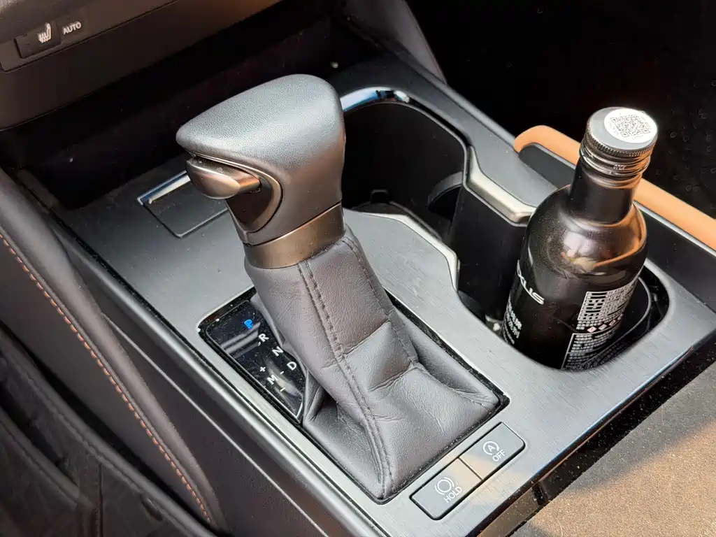 Lexus ES 2023 200 Excellence Edition купить на сайте DeffCars