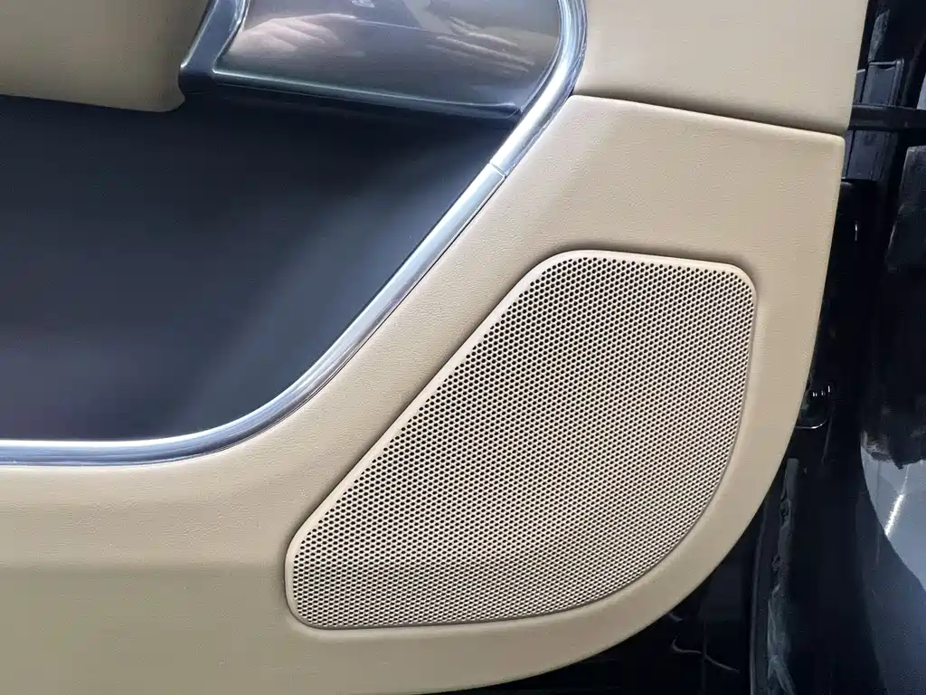 Range Rover 2024 3.0 L6 360PS Grand Edition купить на сайте DeffCars