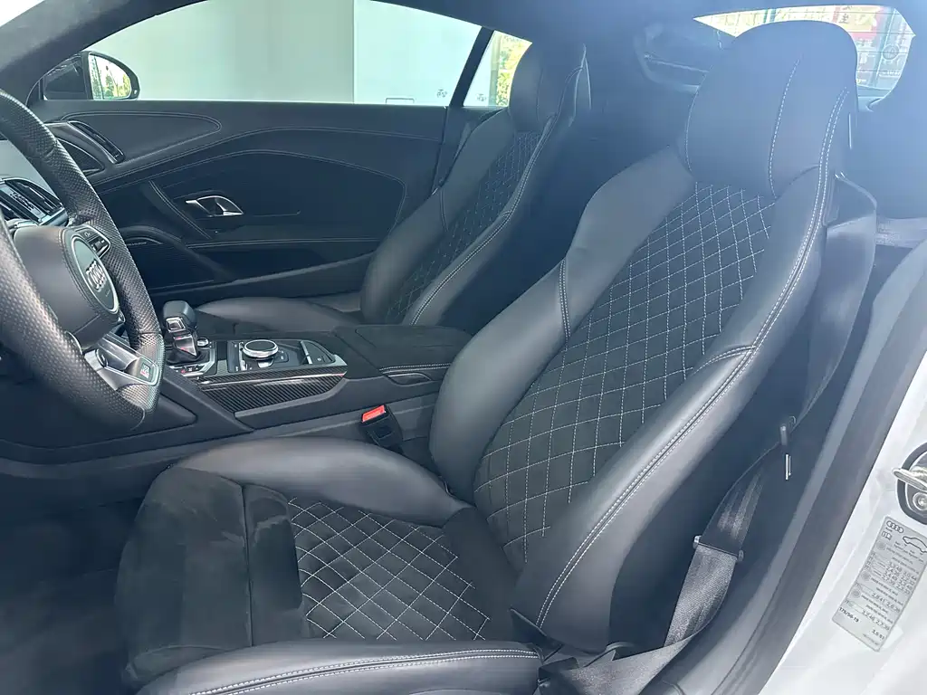 Audi R8 2022 V10 Coupe performance купить на сайте DeffCars