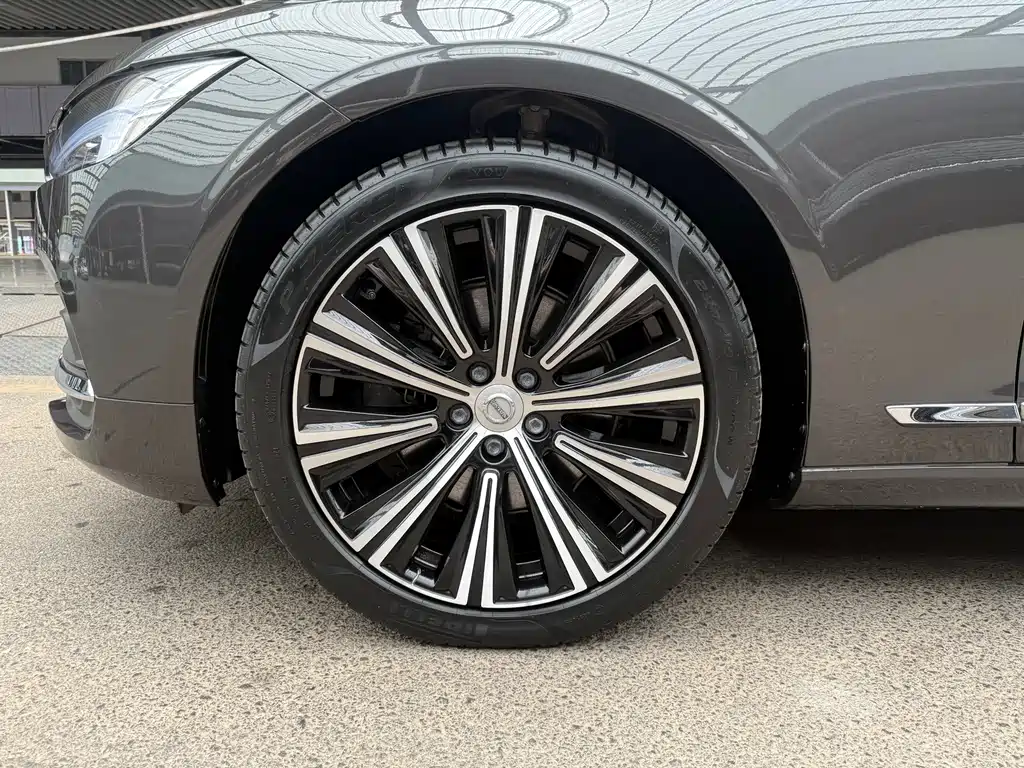 Volvo S90 2023 B5 Zhiyuan Luxury Edition купить на сайте DeffCars
