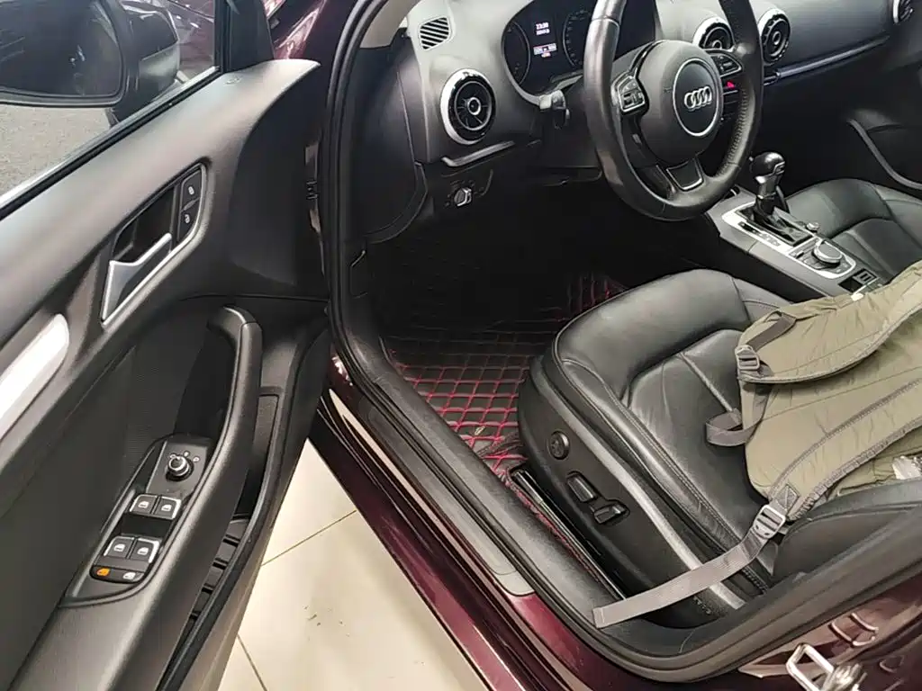 Audi A3 2016 Limousine 35 TFSI Style Edition купить на сайте DeffCars