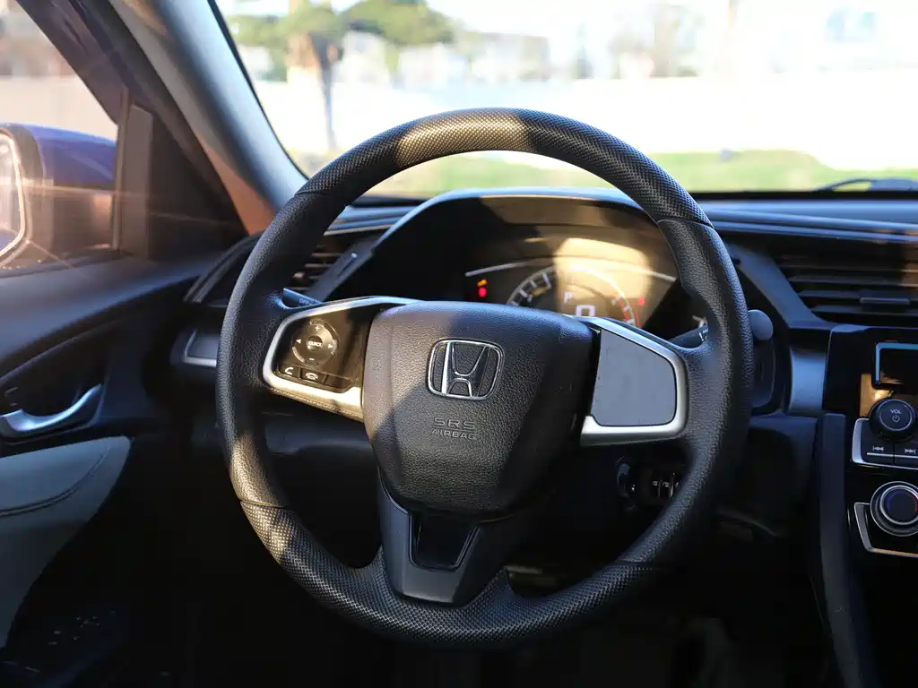 Civic 2016 180TURBO CVT Comfort Edition купить на сайте DeffCars