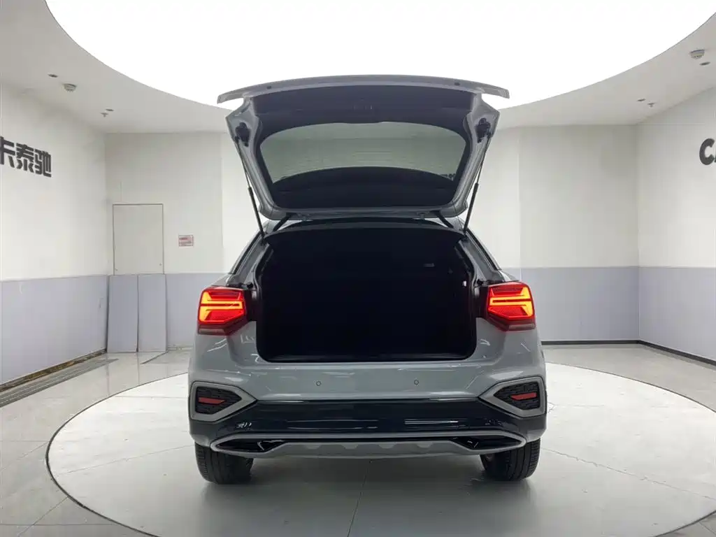 Audi Q2L 2022 35 TFSI Enterprising and Elegant Model купить на сайте DeffCars