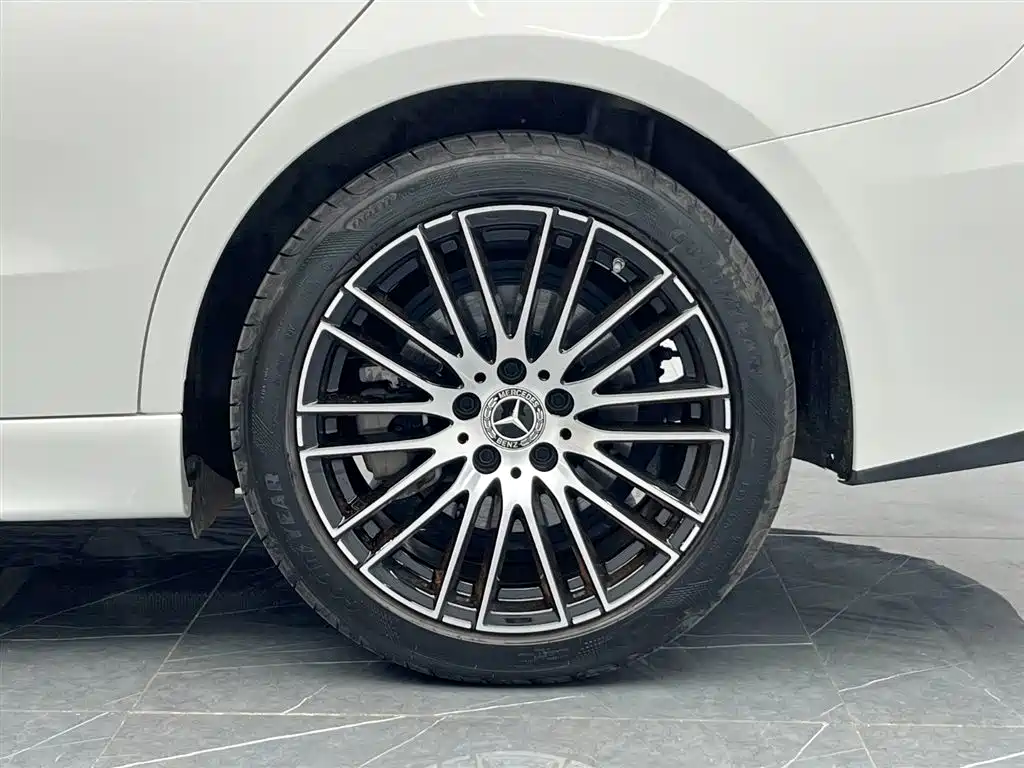 Mercedes-Benz C-Class 2023 facelift C 260 L sports version купить на сайте DeffCars