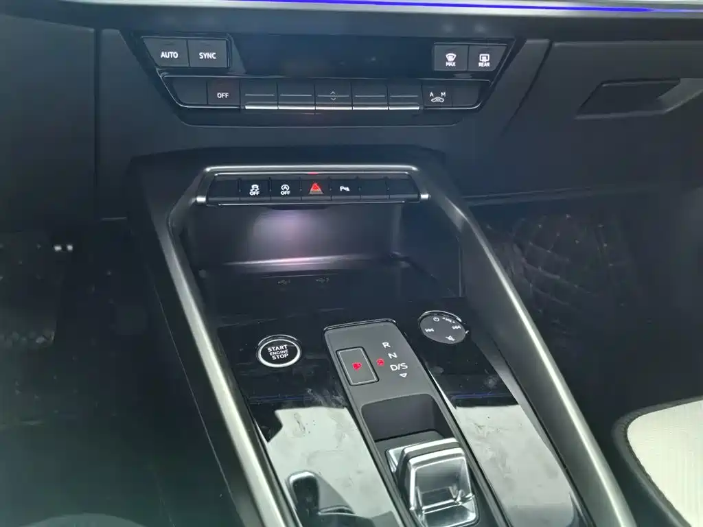 Audi A3 2024 Sportback 35 TFSI stylish and sporty купить на сайте DeffCars