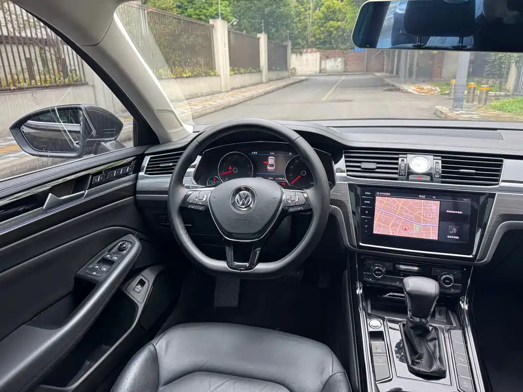 Huiang 2018 facelift 380TSI two-wheel drive business version купить на сайте DeffCars