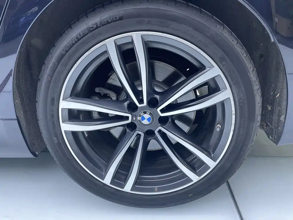 BMW 7 Series 2021 730Li M Sports Package купить на сайте DeffCars