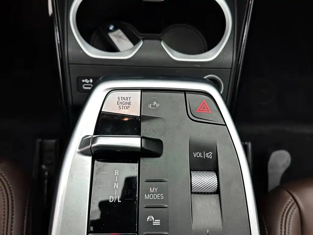 BMW X1 2023 sDrive20Li X Design Package купить на сайте DeffCars