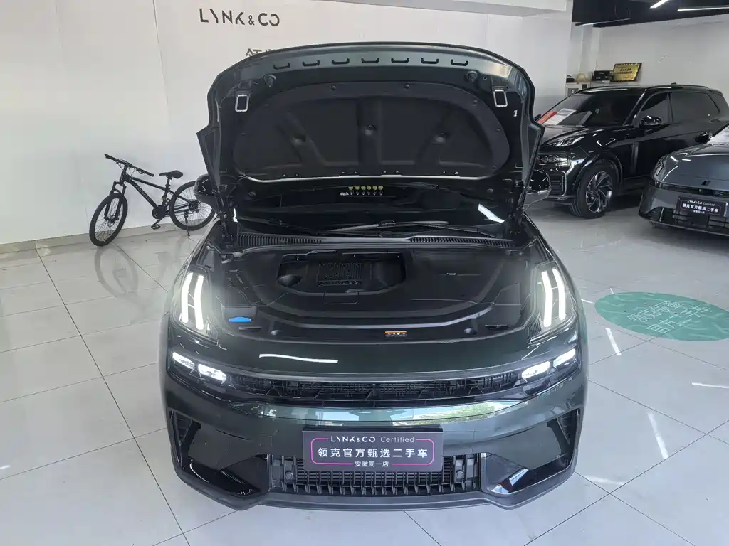 Lynk & Co 06 2023 Remix 1.5T Hero купить на сайте DeffCars