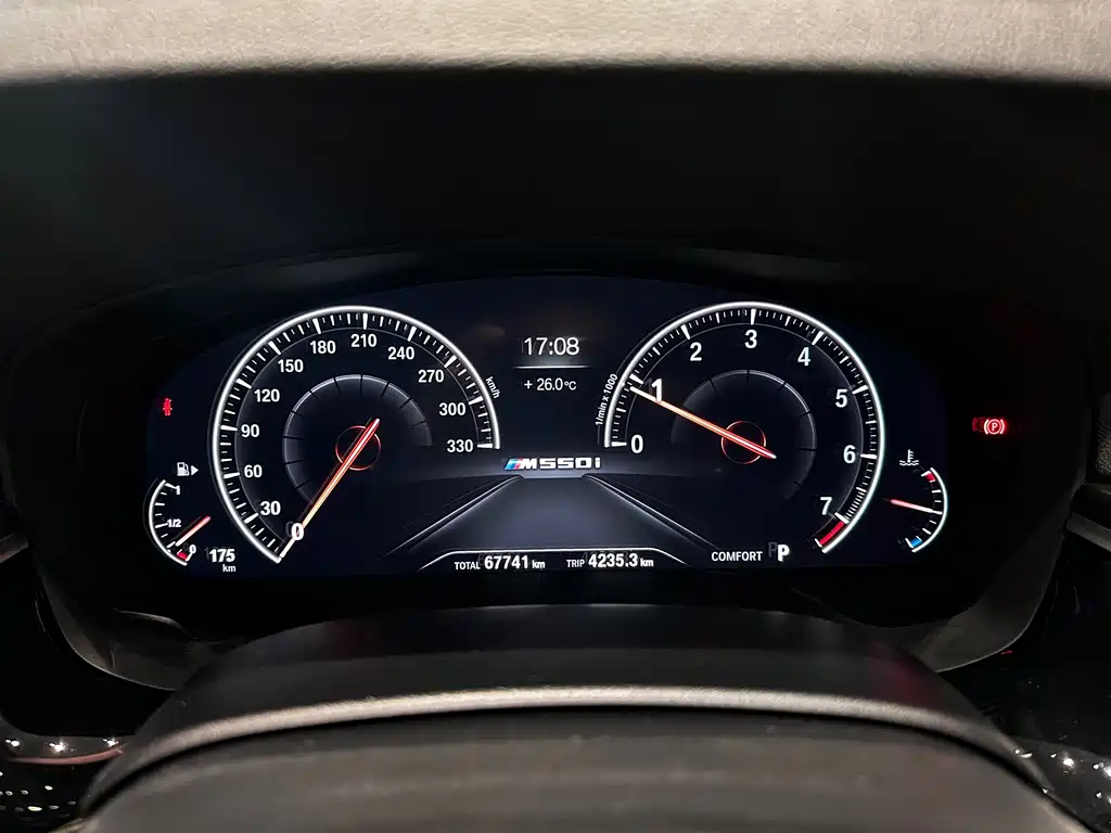 BMW 5 Series 2019 530Li Leading M Sports Package купить на сайте DeffCars