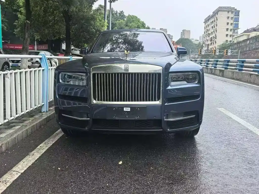 Cullinan 2018 four-seat version купить на сайте DeffCars