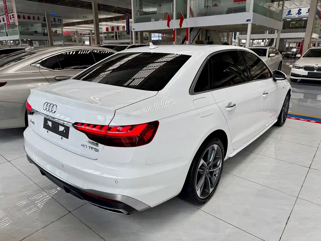 Audi A4L 2022 40 TFSI Fashionable and Dynamic купить на сайте DeffCars