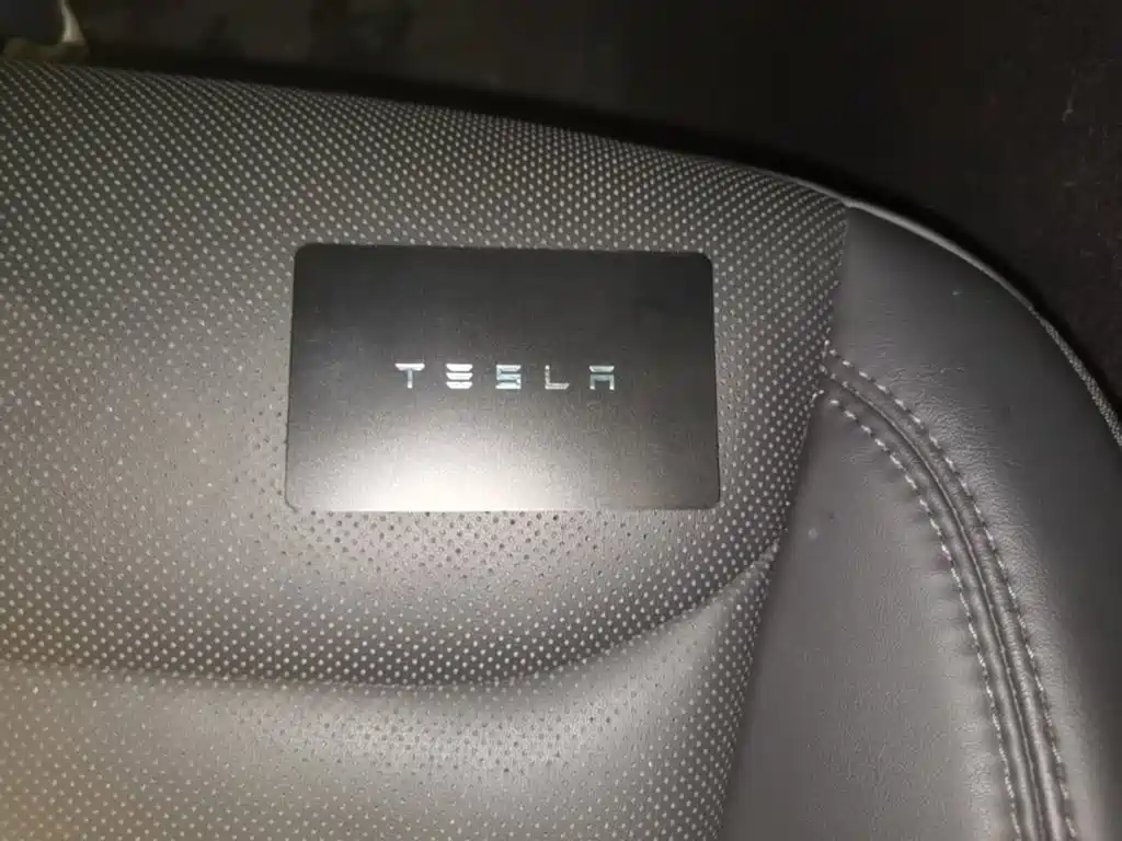 Model Y 2025 rear-wheel drive version купить на сайте DeffCars