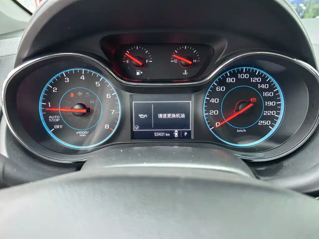 Cruze 2017 1.5L Automatic Pioneer Sunroof Edition купить на сайте DeffCars