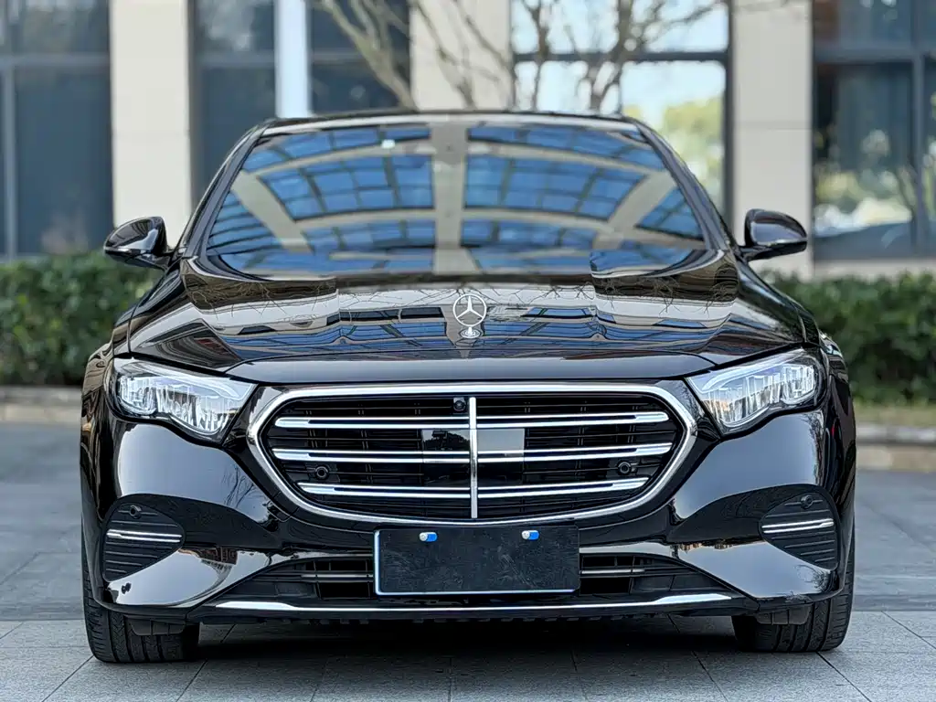 Mercedes-Benz E-Class 2024 E 300 L Luxury Model купить на сайте DeffCars