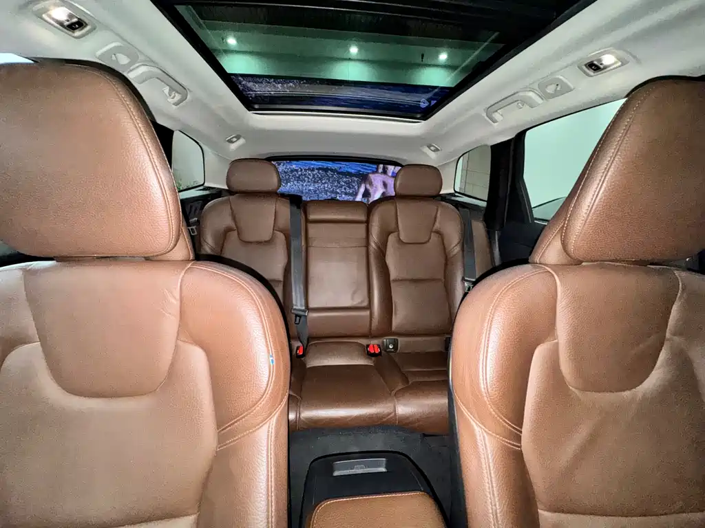 Volvo XC60 2020 T5 four-wheel drive Zhiyi Luxury Edition купить на сайте DeffCars
