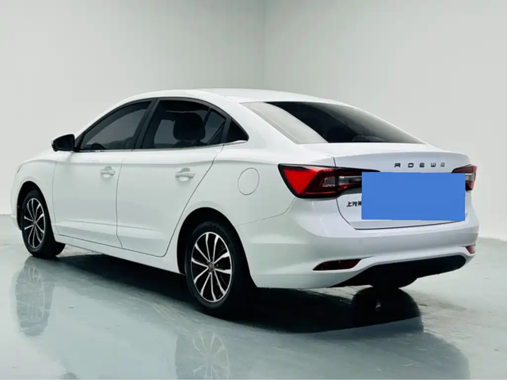 Roewe i5 2020 1.5L automatic 4G Internet leading flagship version купить на сайте DeffCars