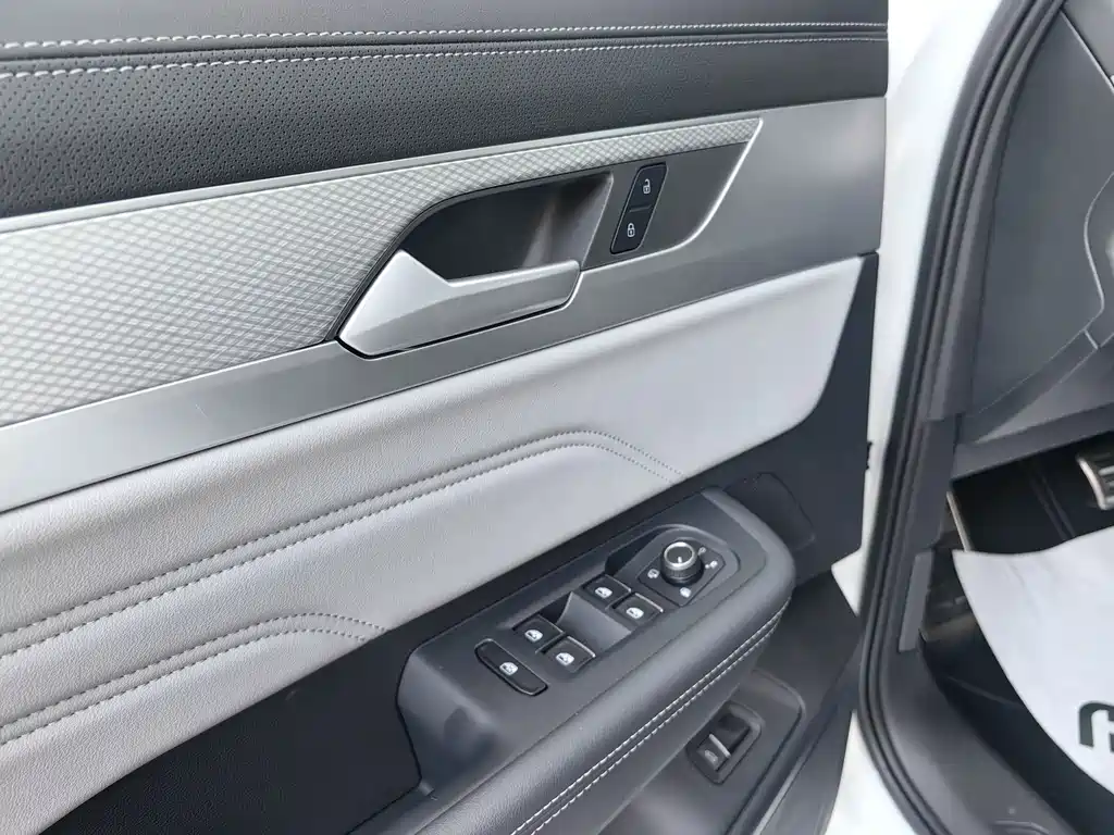 Lanxun 2025 380TSI four-wheel drive R-Line cruising model купить на сайте DeffCars