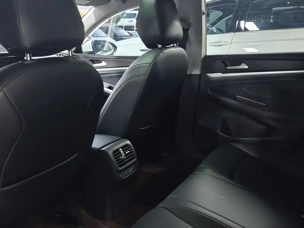 Lingdu 2024 Lingdu L 200TSI DSG trendy version купить на сайте DeffCars