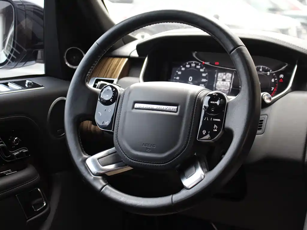 Range Rover 2018 3.0 SC V6 Vogue Extended Edition купить на сайте DeffCars