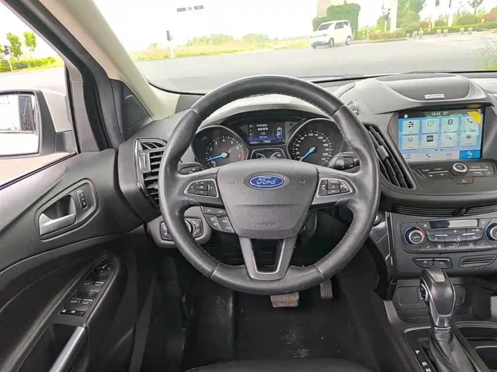 Escape 2018 facelift EcoBoost 180 two-wheel drive luxury wing купить на сайте DeffCars