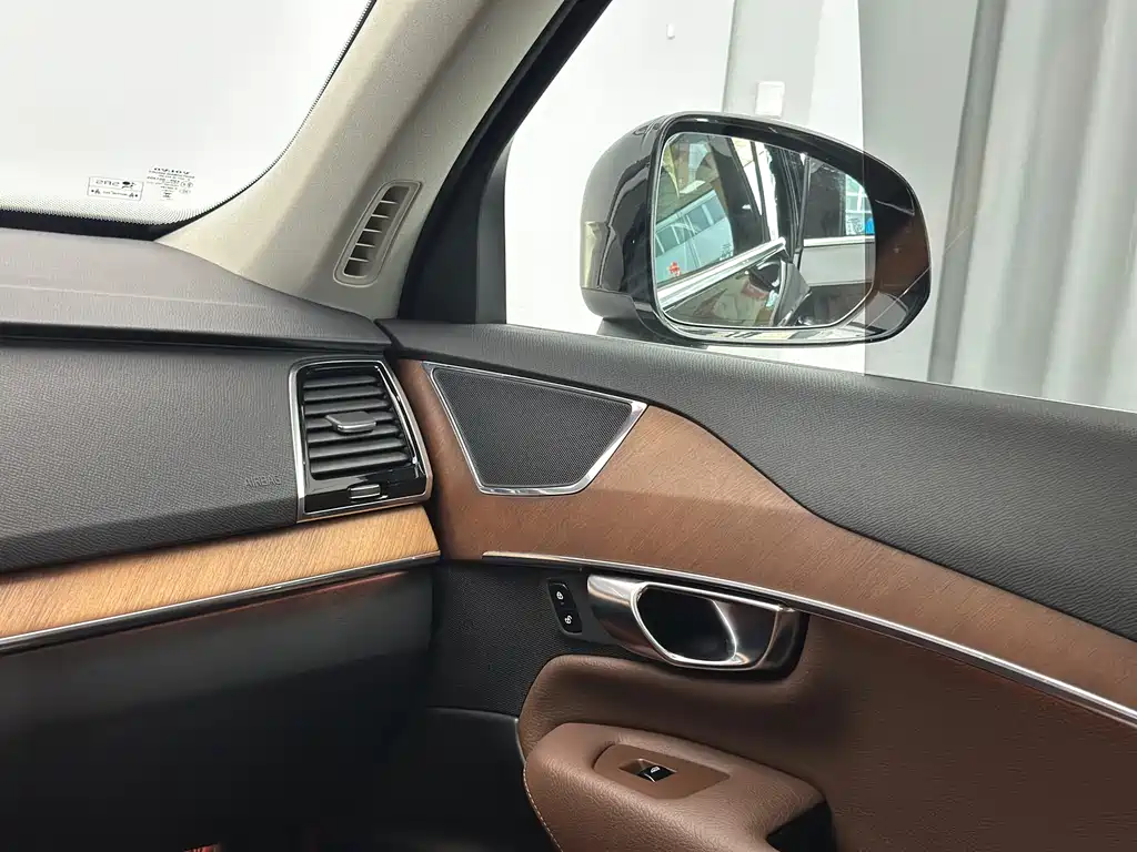Volvo XC90 2020 facelift T6 Zhiyi Luxury Edition 7 seats купить на сайте DeffCars