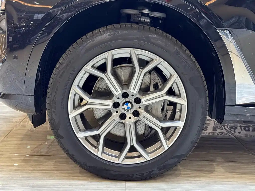 BMW X7 2024 xDrive40i Leading Luxury Package купить на сайте DeffCars