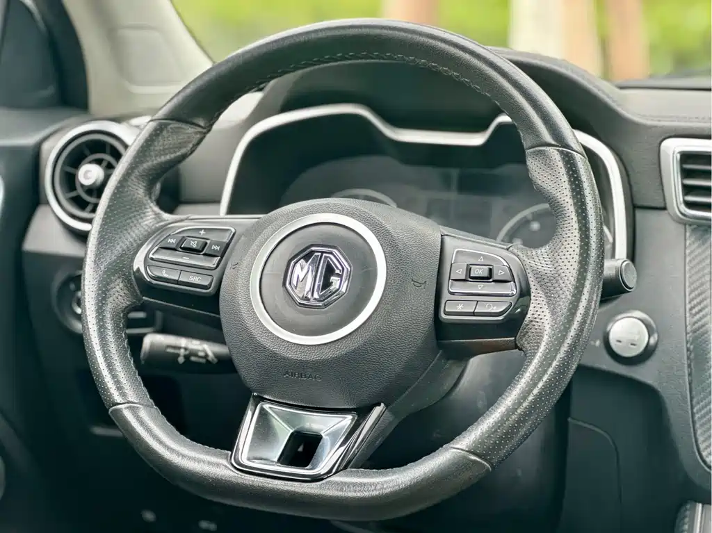 MG ZS 2018 1.5L Automatic Deluxe Edition National V купить на сайте DeffCars