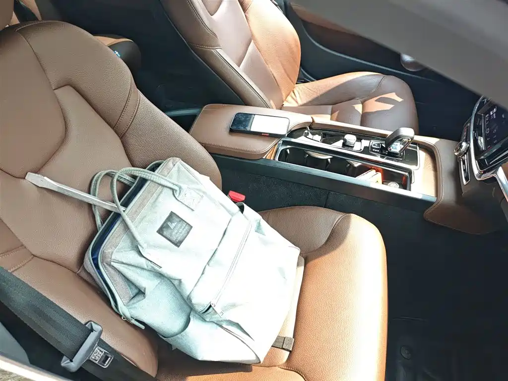 Volvo S90 2024 B5 Zhiyi Luxury Edition купить на сайте DeffCars