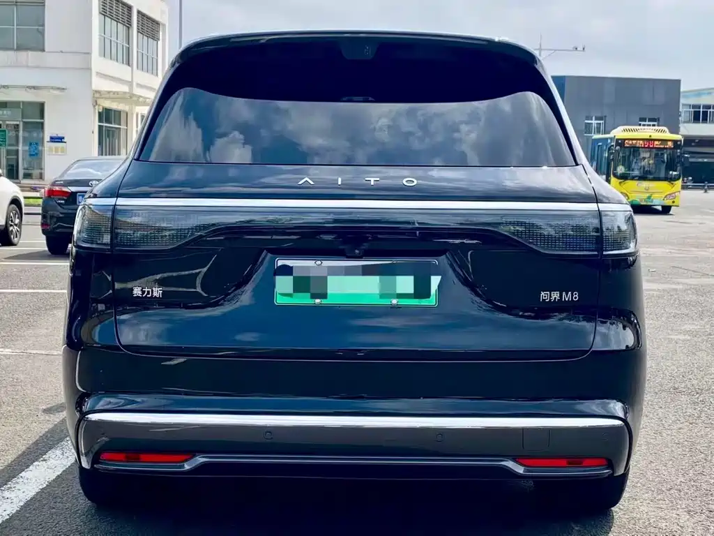 Wenjie M8 2025 extended range Max+ version 53.4kWh 5-seater version купить на сайте DeffCars