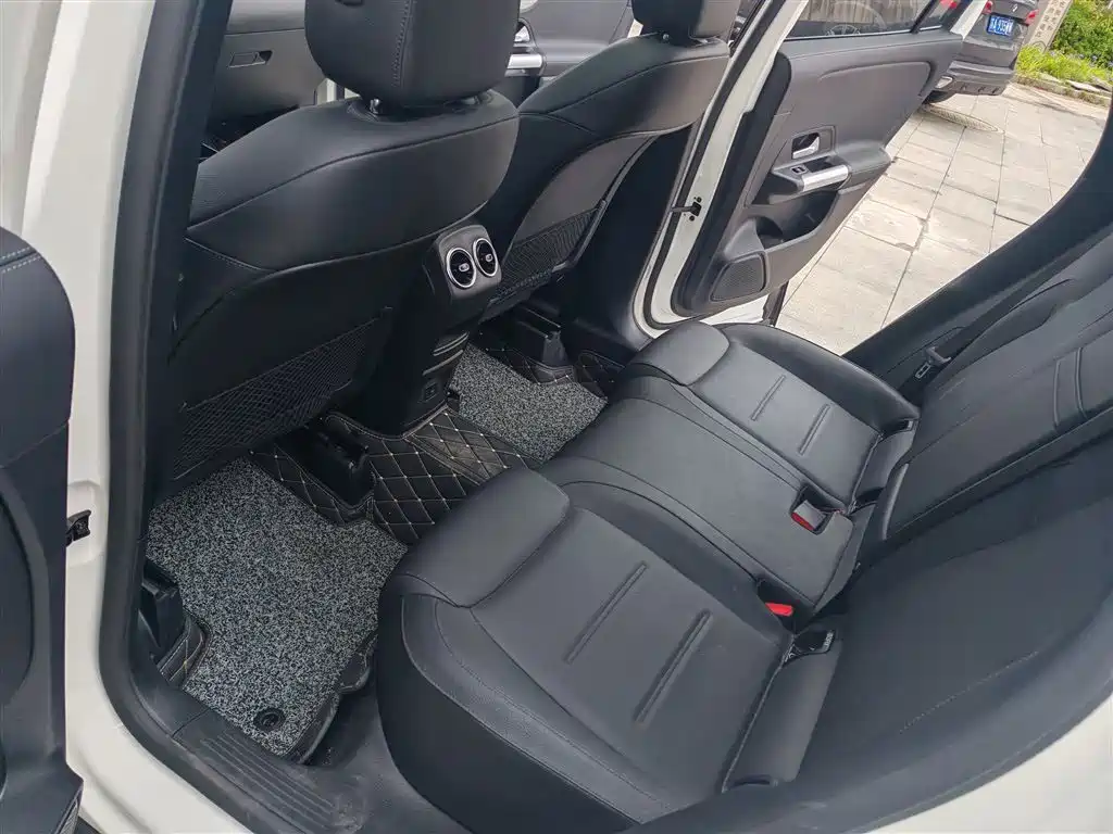 Mercedes-Benz GLA 2023 GLA 200 купить на сайте DeffCars