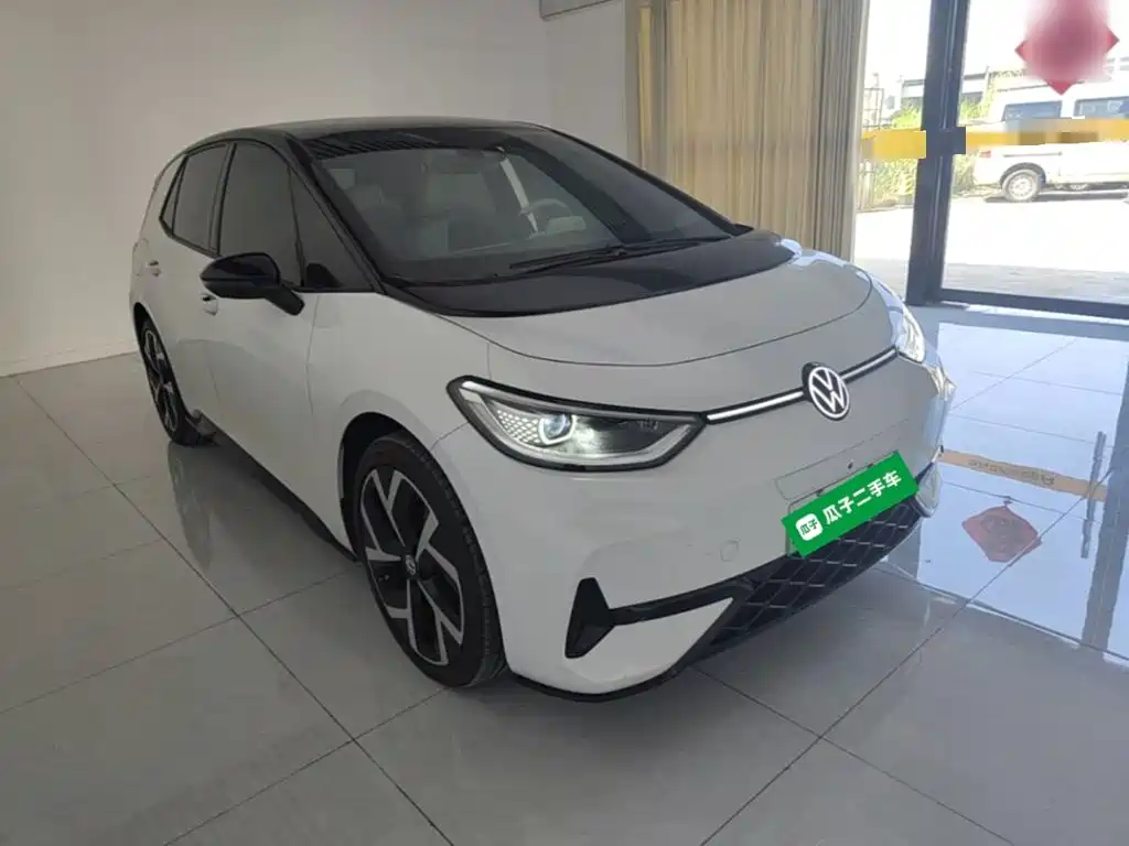 Volkswagen ID.3 2026 Smart Model Outstanding Edition купить на сайте DeffCars