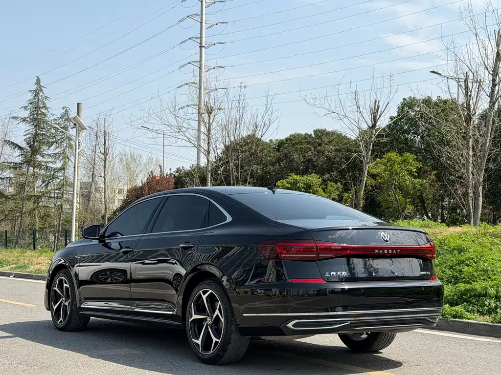 Passat 2024 380TSI Starry Sky Deluxe Edition купить на сайте DeffCars