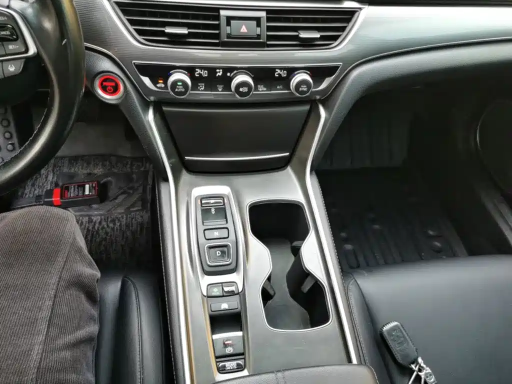Accord 2022款 锐·混动 2.0L 锐领版 купить на сайте DeffCars