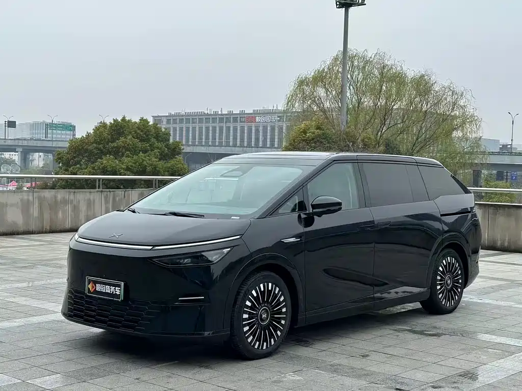 Xpeng X9 2025 pure electric 740 long battery life Max купить на сайте DeffCars