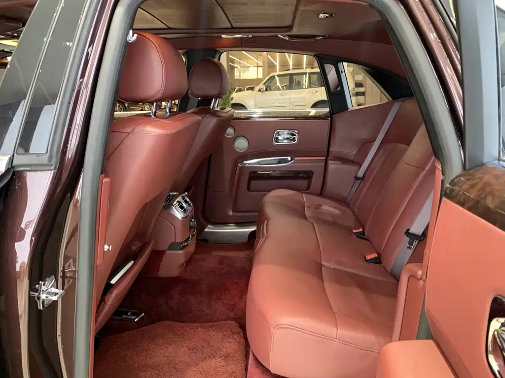 Ghost 2014 6.6T Standard Edition купить на сайте DeffCars