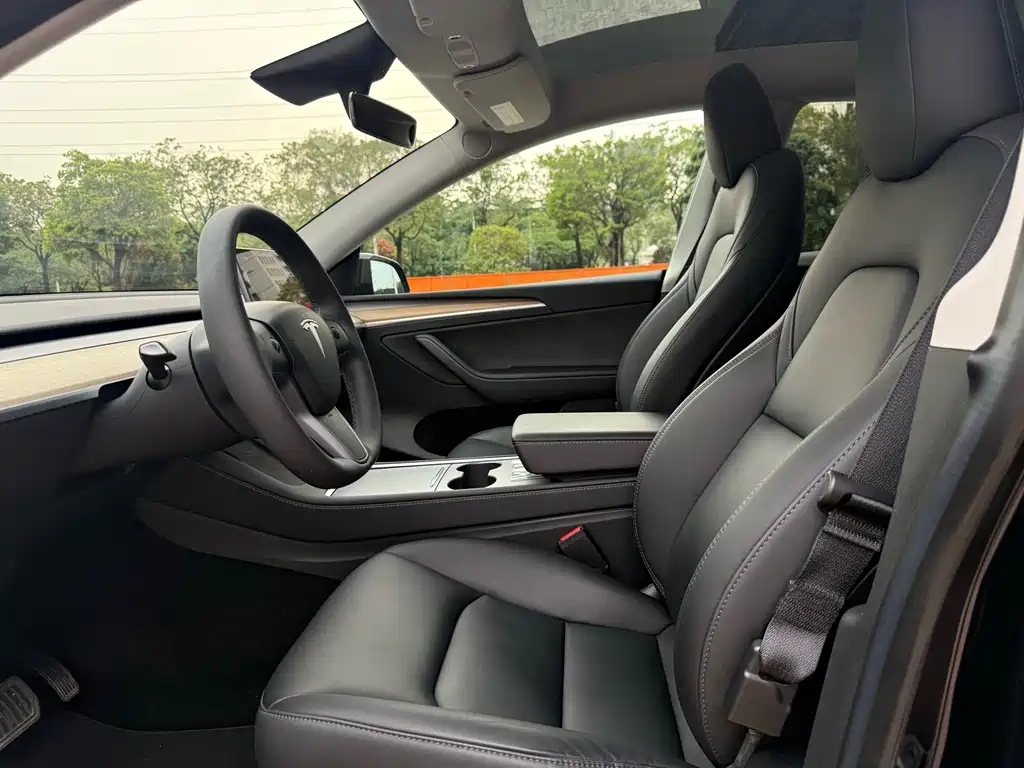 Model Y 2022 facelift rear-wheel drive version купить на сайте DeffCars