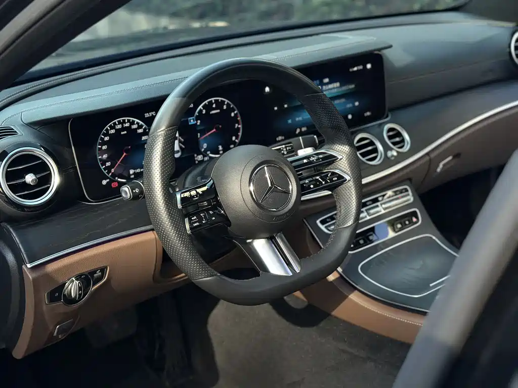 Mercedes-Benz E-Class 2022 E 300 L Luxury Model купить на сайте DeffCars