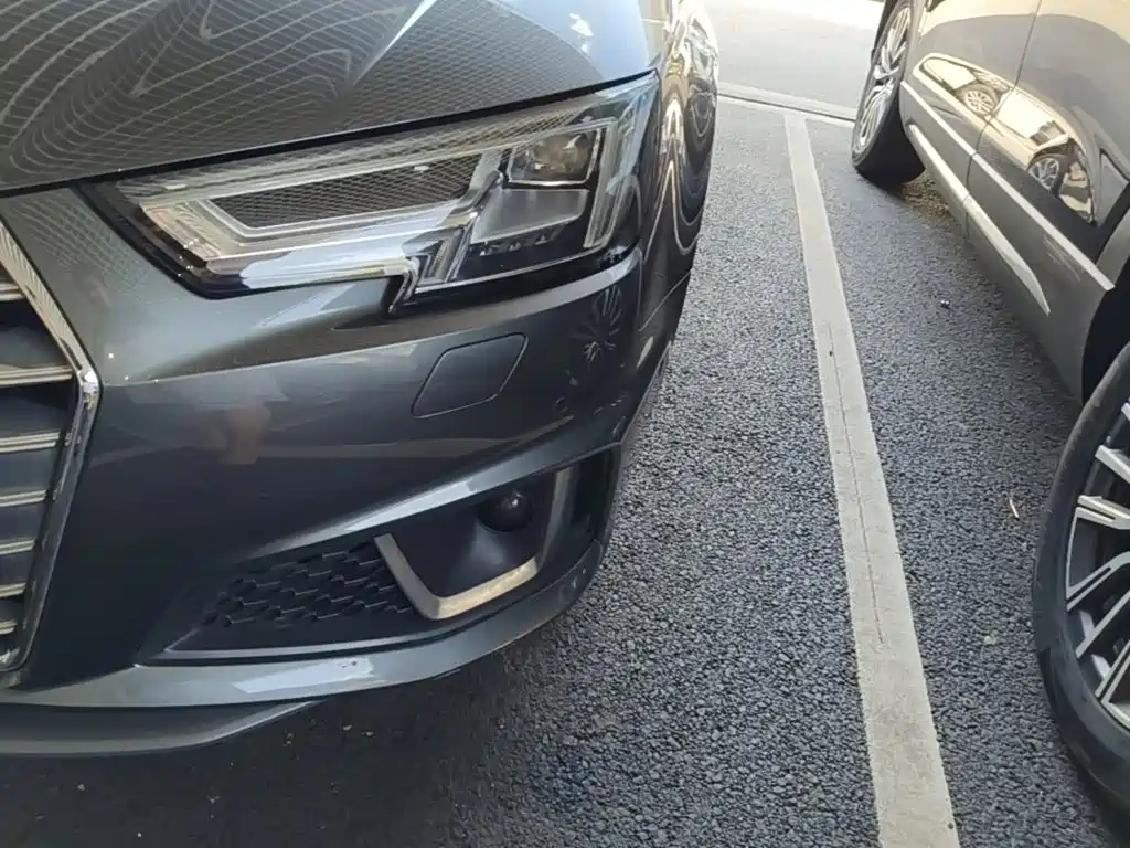 Audi A4L 2019 40 TFSI Fashion Type National VI купить на сайте DeffCars