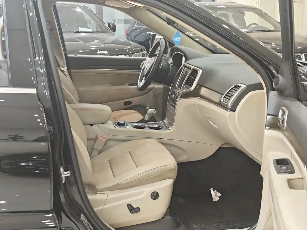 Grand Cherokee imported 2017 3.6L Elite Navigation Edition купить на сайте DeffCars