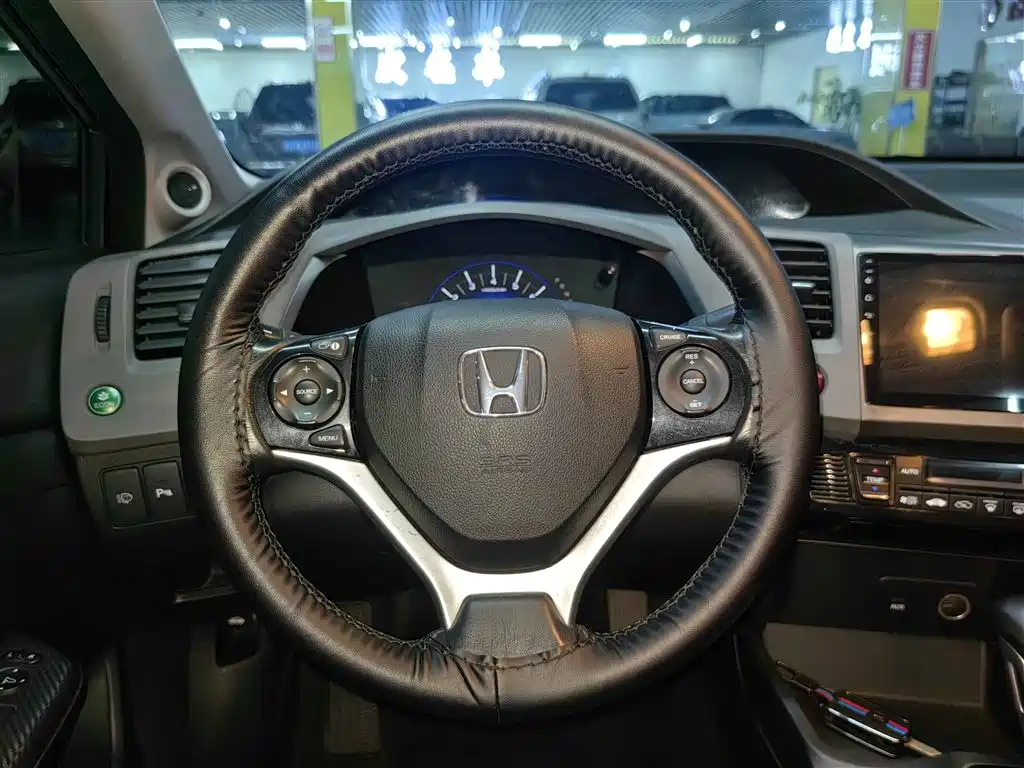 Civic 2013 10th Anniversary 1.8L Automatic Deluxe Edition купить на сайте DeffCars